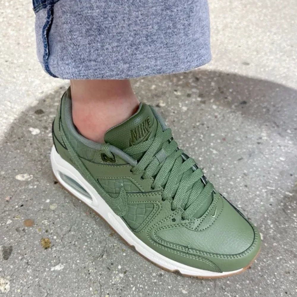 Nike Women's Air Max Command PRM "Palm Green" Croc Skin Running Shoes Sz 9